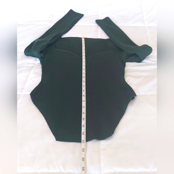 Commense NWOT Ribbed Knit Sweater - Picture 3 of 12